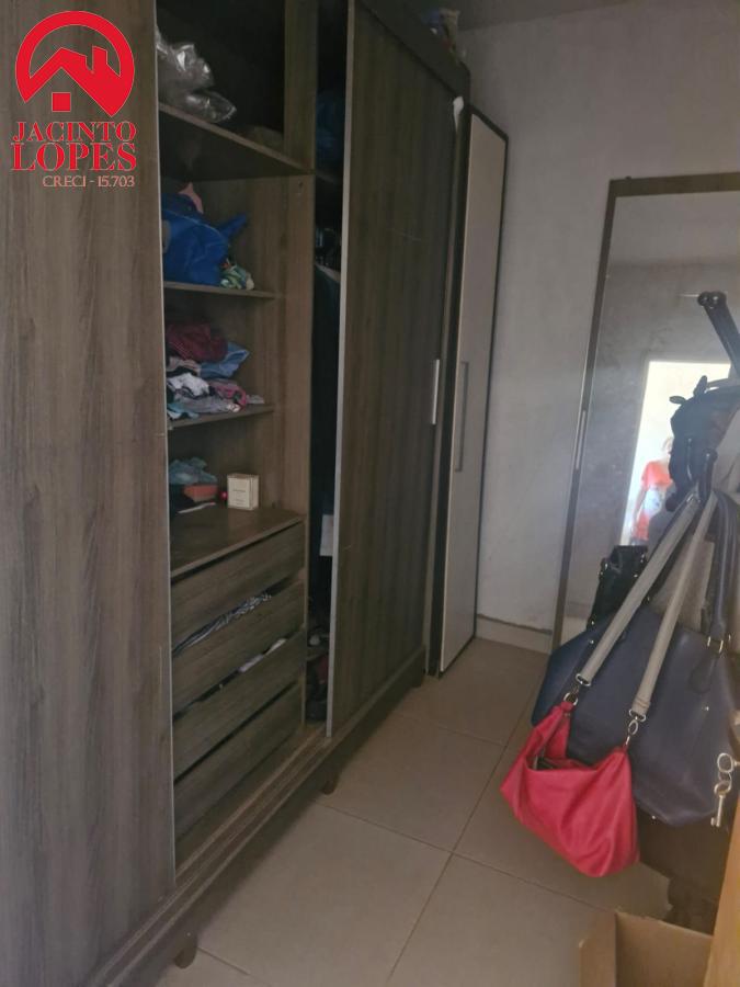 Casa de Condomínio à venda com 3 quartos, 250m² - Foto 3