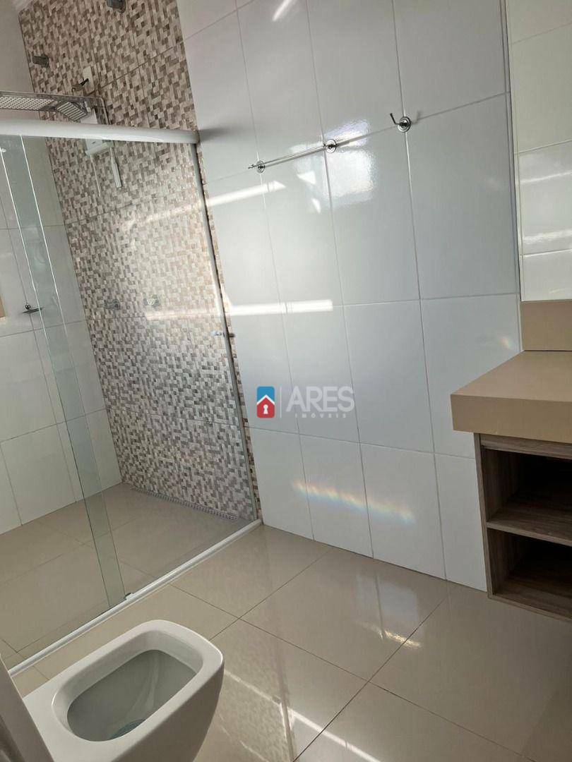 Casa para alugar com 3 quartos, 460m² - Foto 29