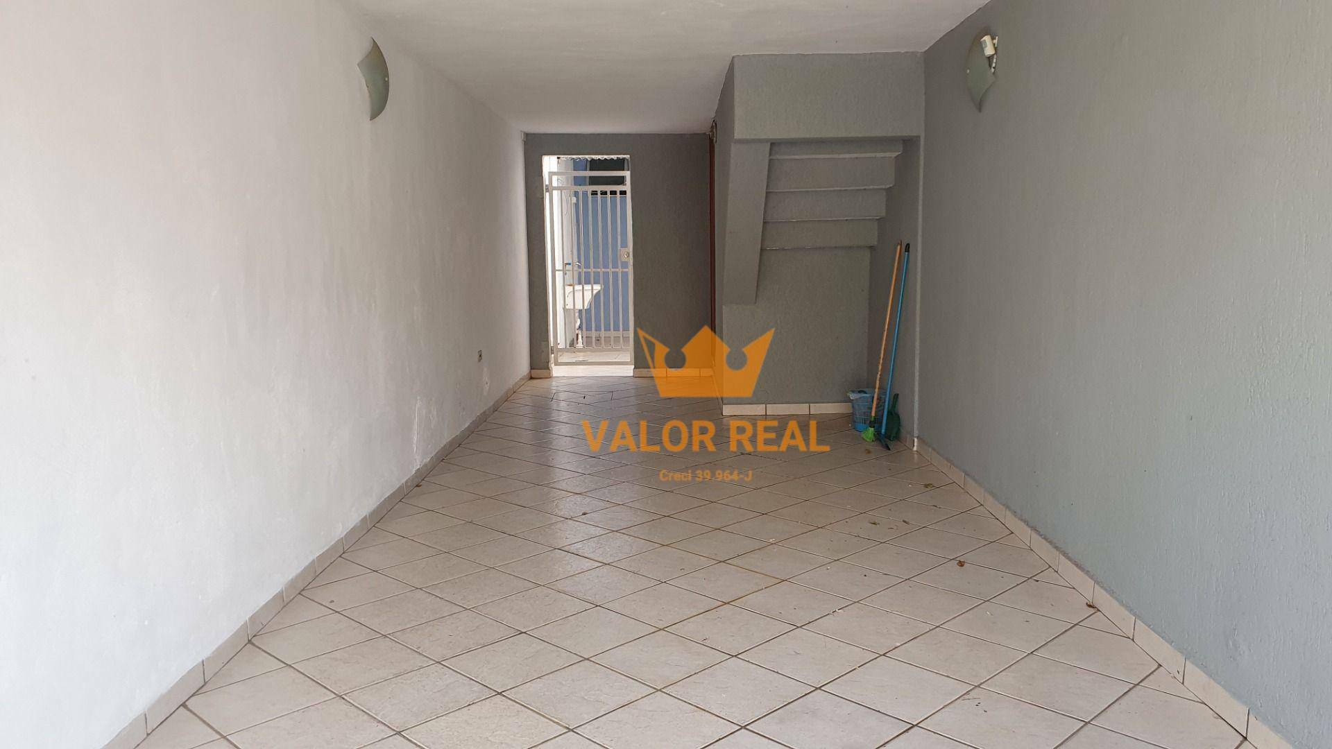 Casa para alugar com 2 quartos, 90m² - Foto 14