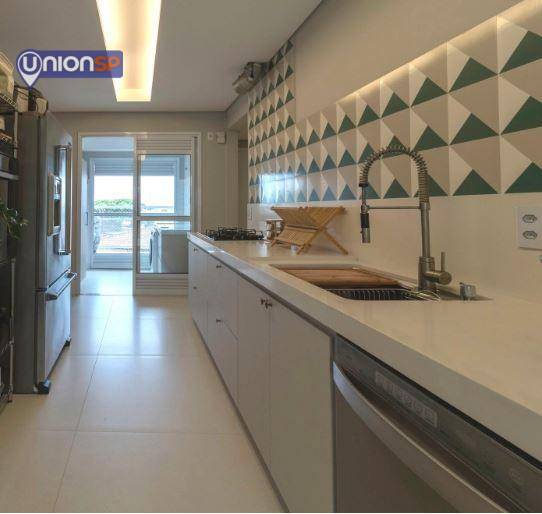 Apartamento à venda com 3 quartos, 208m² - Foto 17