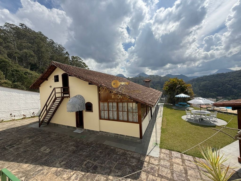 Casa à venda com 11 quartos, 1400m² - Foto 4