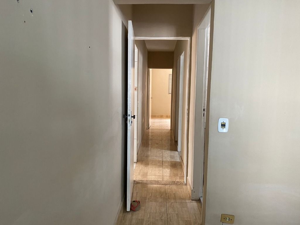 Casa para alugar com 3 quartos, 300m² - Foto 17