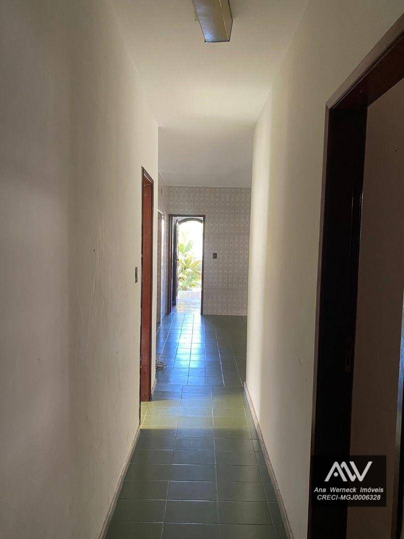 Casa à venda com 3 quartos, 200m² - Foto 13