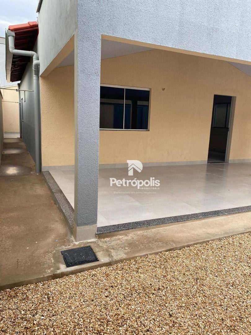 Casa à venda com 3 quartos, 132m² - Foto 2