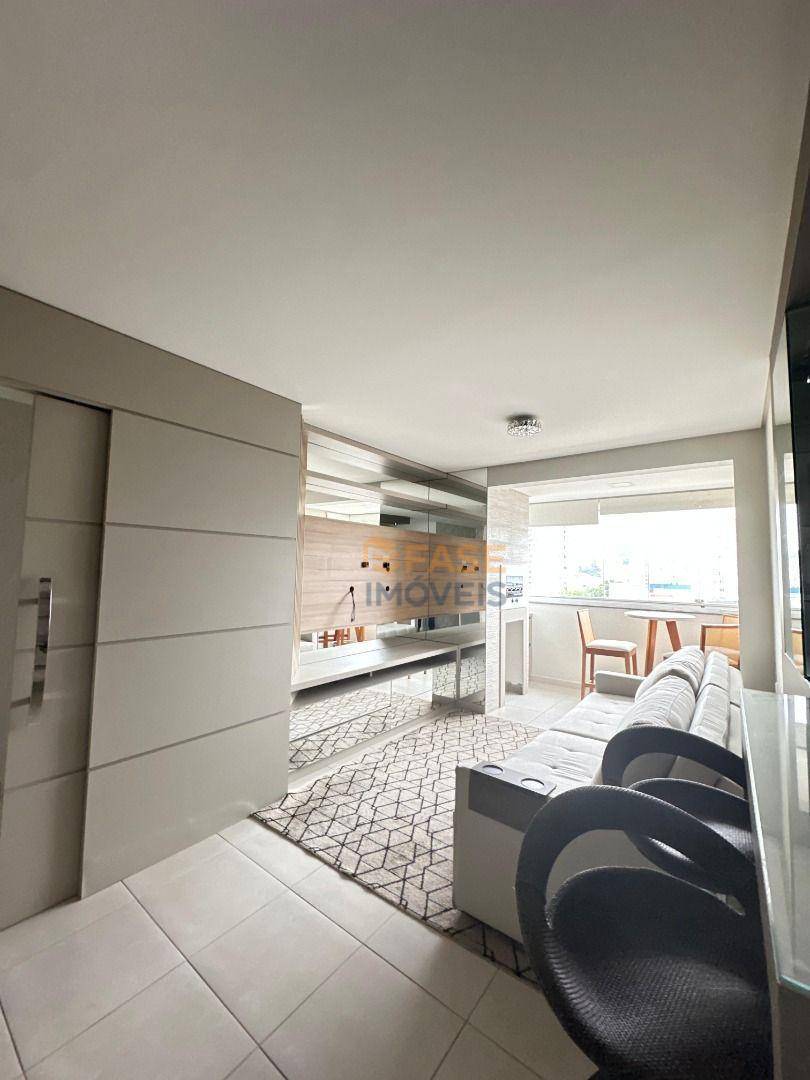 Apartamento à venda com 2 quartos, 88m² - Foto 3