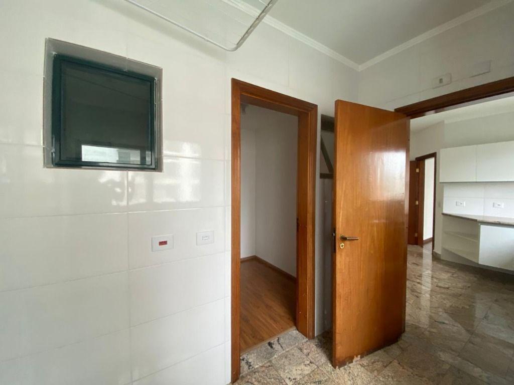 Apartamento à venda com 3 quartos, 157m² - Foto 21