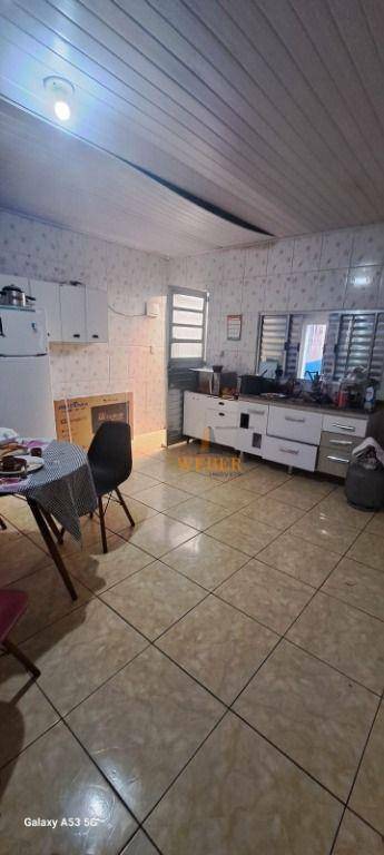 Sobrado à venda com 2 quartos, 189m² - Foto 14