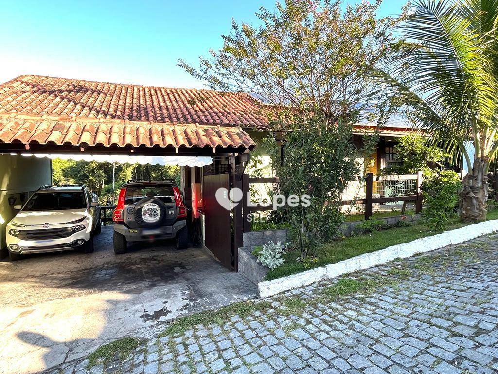 Casa de Condomínio à venda com 3 quartos, 159m² - Foto 2