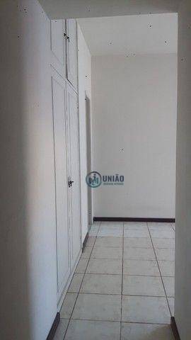 Apartamento à venda com 3 quartos, 140m² - Foto 4