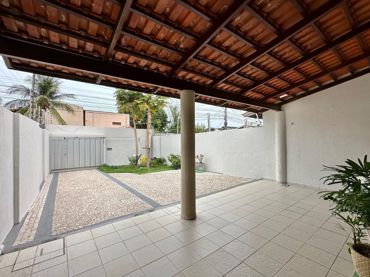 Casa à venda com 4 quartos, 192m² - Foto 3