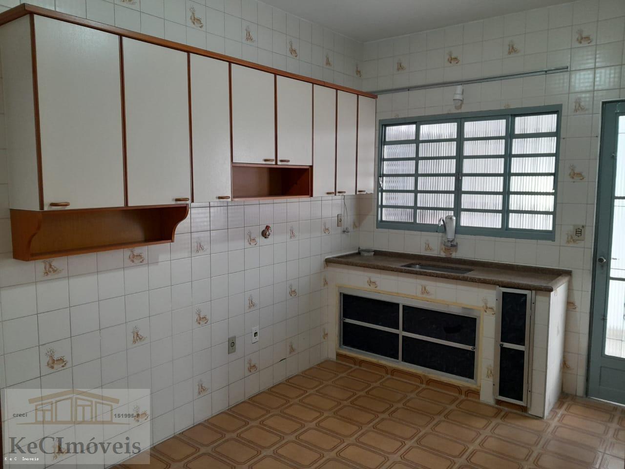 Casa à venda com 3 quartos, 150m² - Foto 10