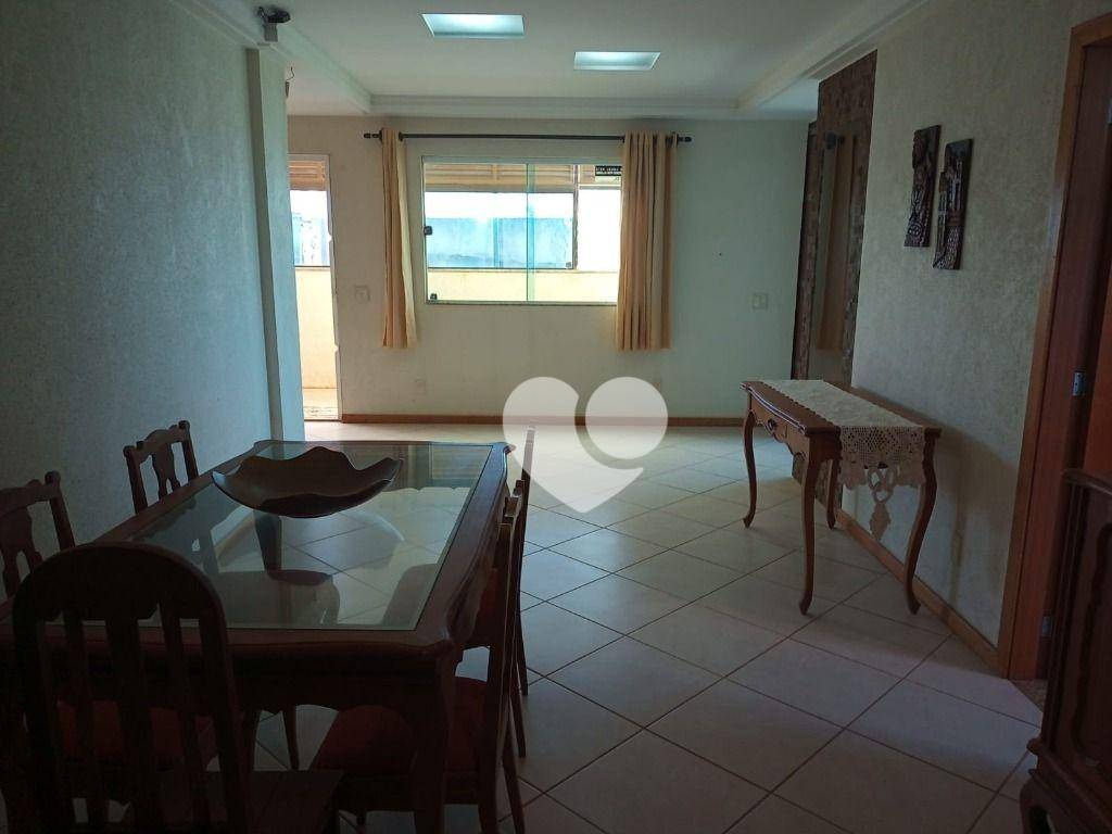 Casa de Condomínio para alugar com 4 quartos, 180m² - Foto 22