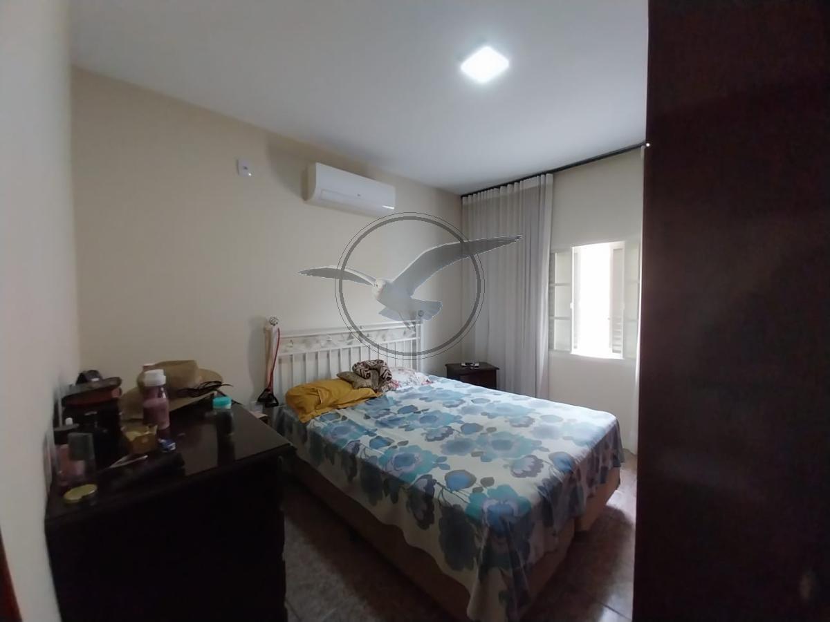 Casa à venda com 3 quartos, 250m² - Foto 14