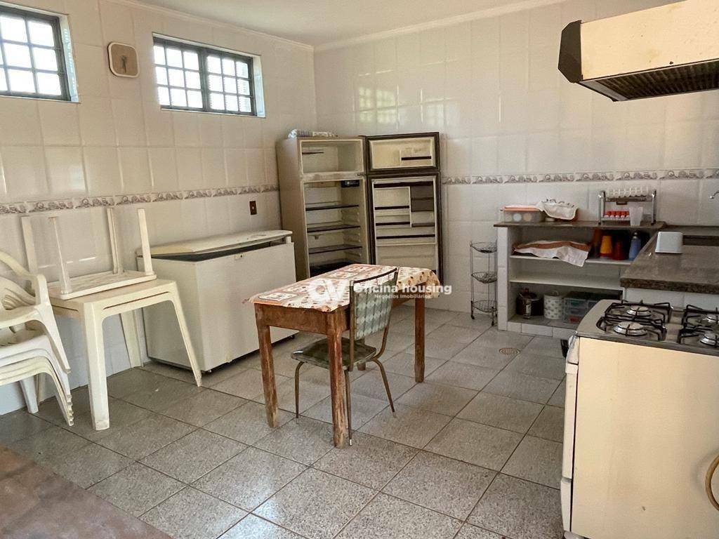 Chácara à venda com 3 quartos, 300m² - Foto 19