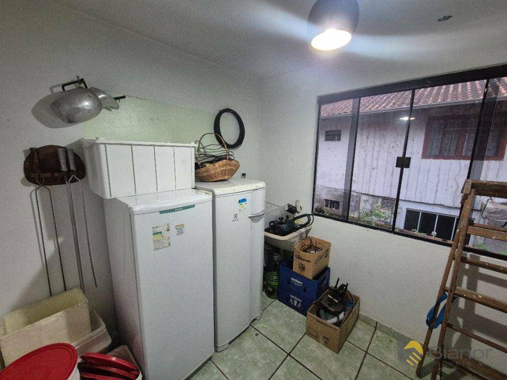 Casa à venda com 3 quartos, 300m² - Foto 13