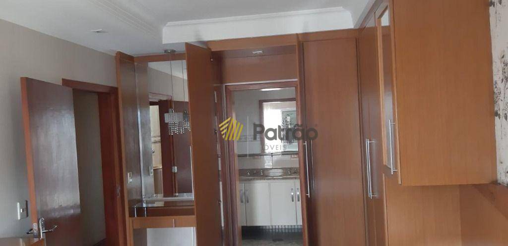 Apartamento à venda com 3 quartos, 130m² - Foto 3