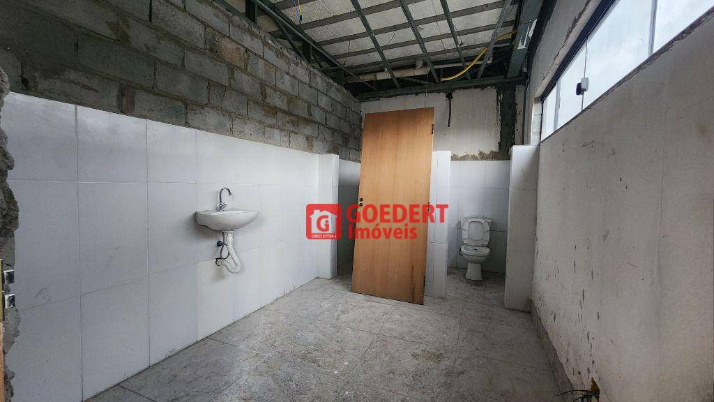 Depósito-Galpão-Armazém para alugar, 1800m² - Foto 22