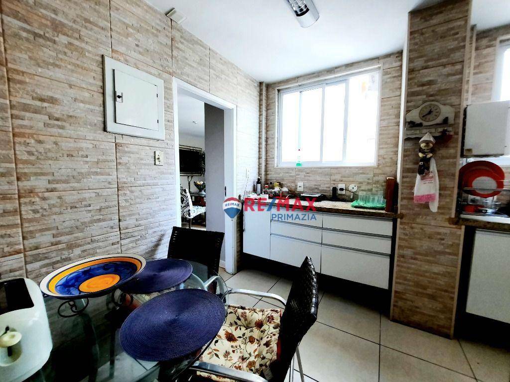 Apartamento à venda com 4 quartos, 231m² - Foto 18