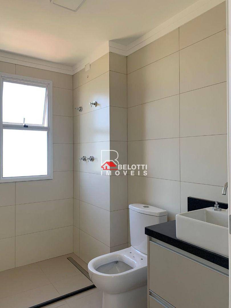 Apartamento para alugar com 4 quartos, 151m² - Foto 8