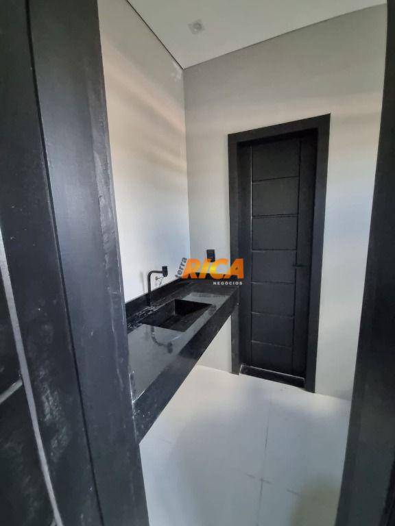 Casa de Condomínio à venda com 4 quartos, 250m² - Foto 13