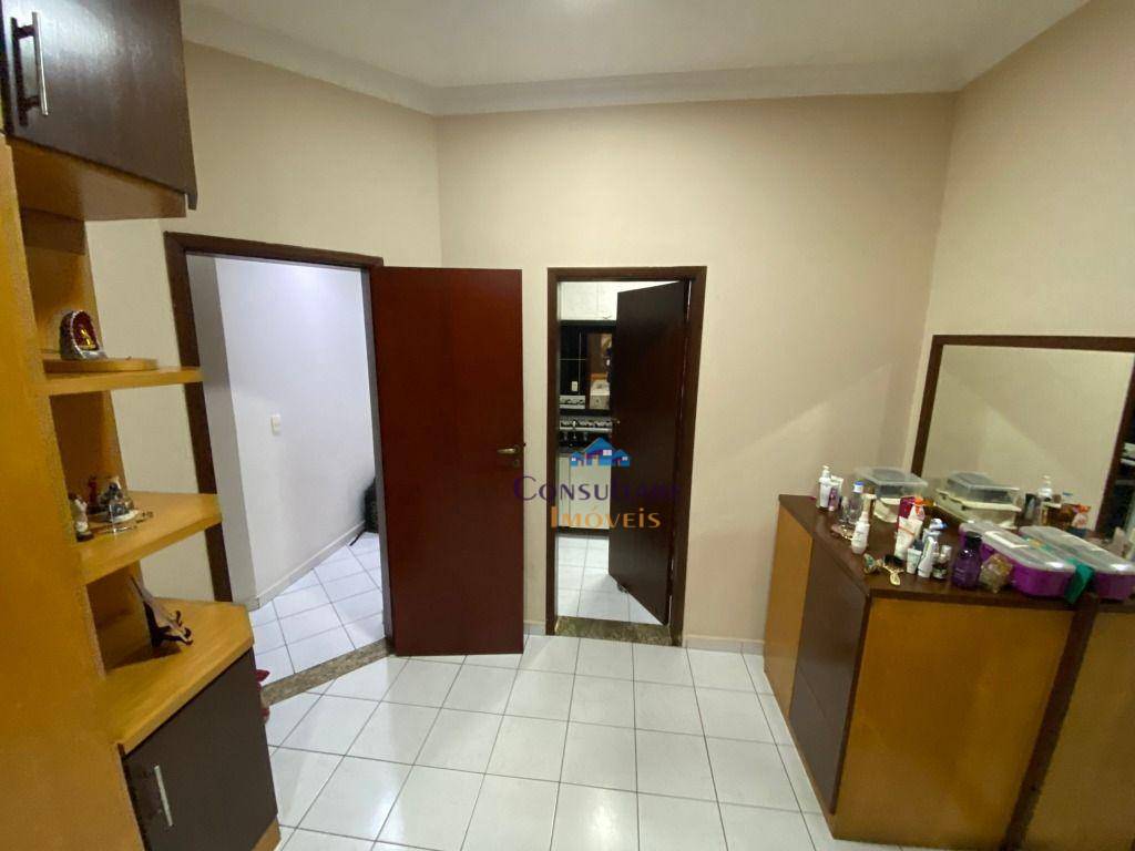 Casa de Condomínio à venda com 5 quartos, 453m² - Foto 34