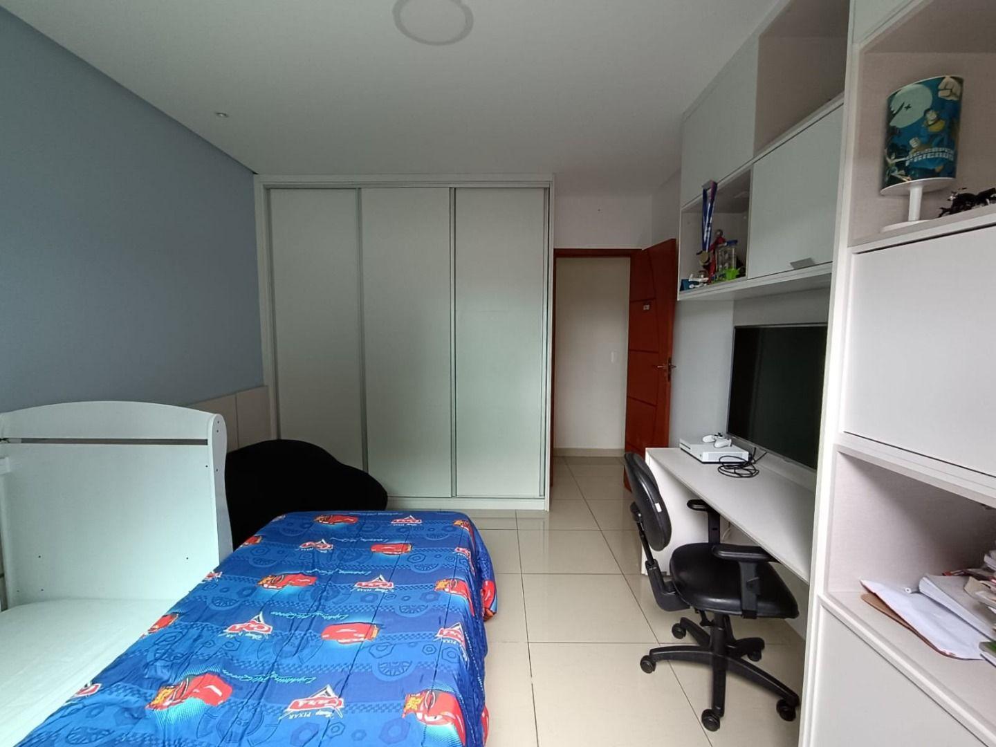 Casa à venda com 3 quartos, 260m² - Foto 11