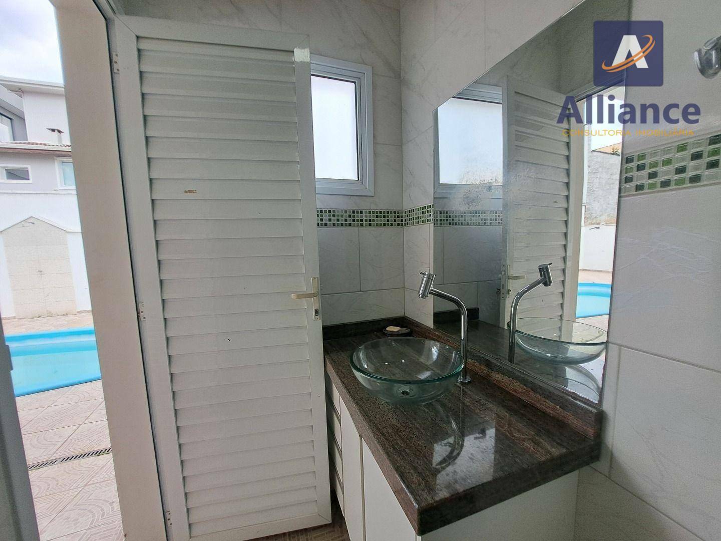 Casa de Condomínio para alugar com 3 quartos, 290m² - Foto 27