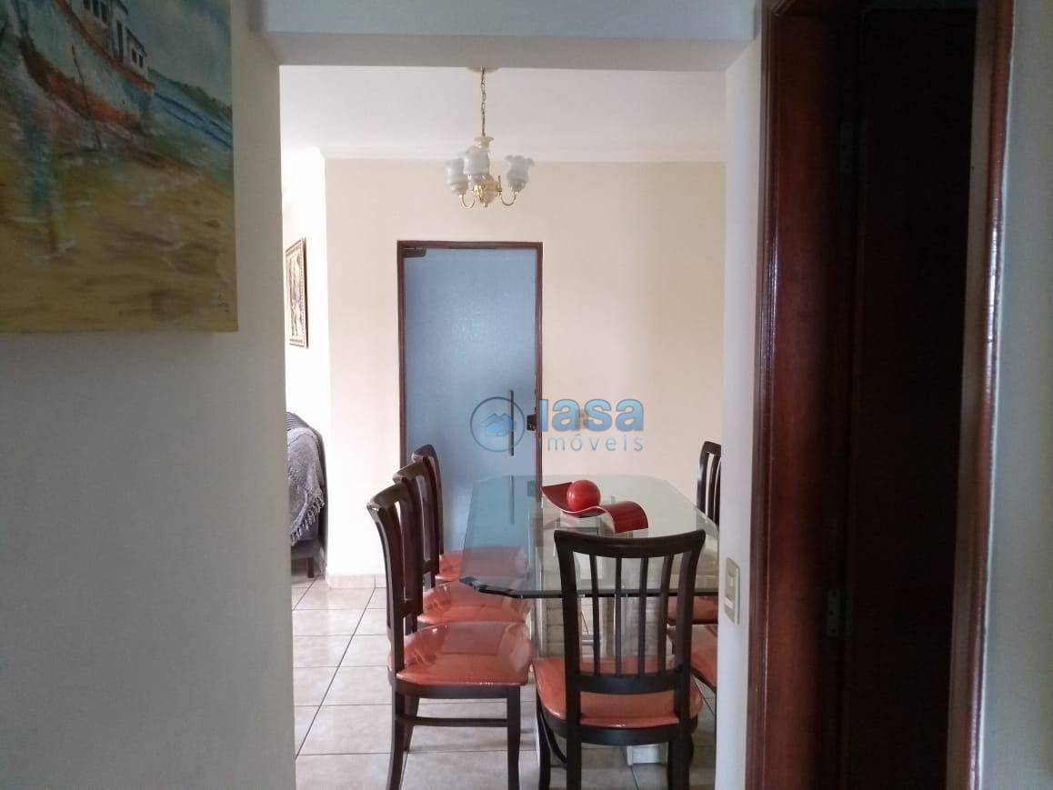 Apartamento à venda com 3 quartos, 140m² - Foto 8