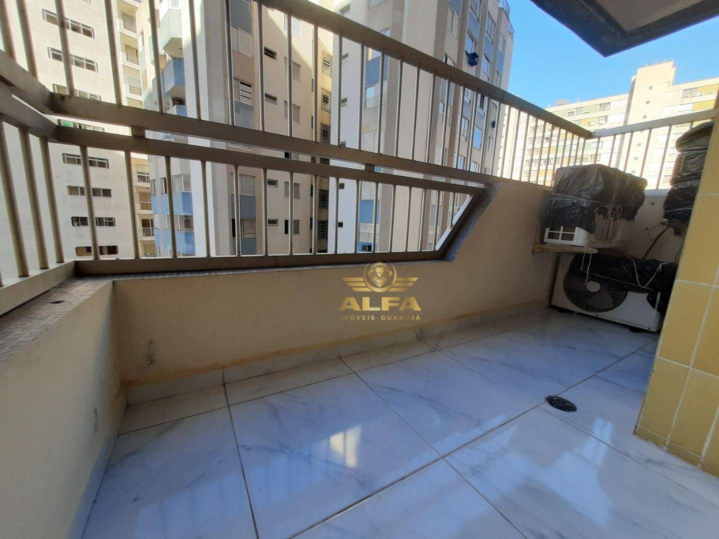 Apartamento à venda com 2 quartos, 79m² - Foto 4