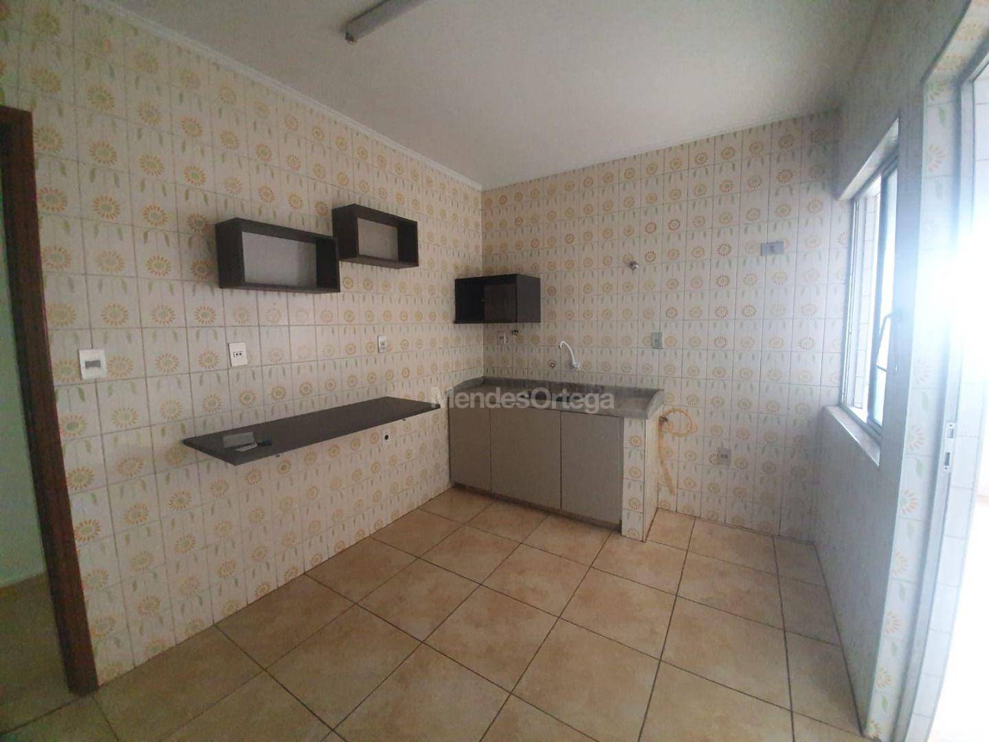 Apartamento para alugar com 3 quartos, 130m² - Foto 17