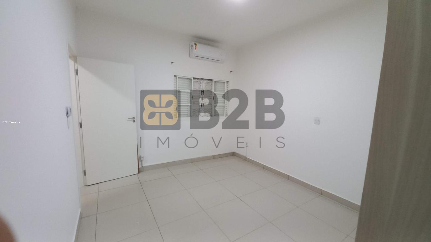 Casa à venda com 3 quartos, 250m² - Foto 25