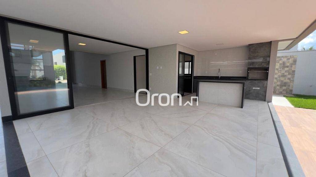 Sobrado à venda com 4 quartos, 270m² - Foto 3