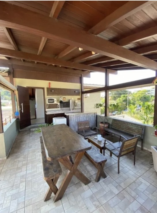 Casa para alugar com 3 quartos, 350m² - Foto 24