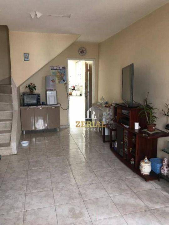 Sobrado à venda com 3 quartos, 200m² - Foto 1