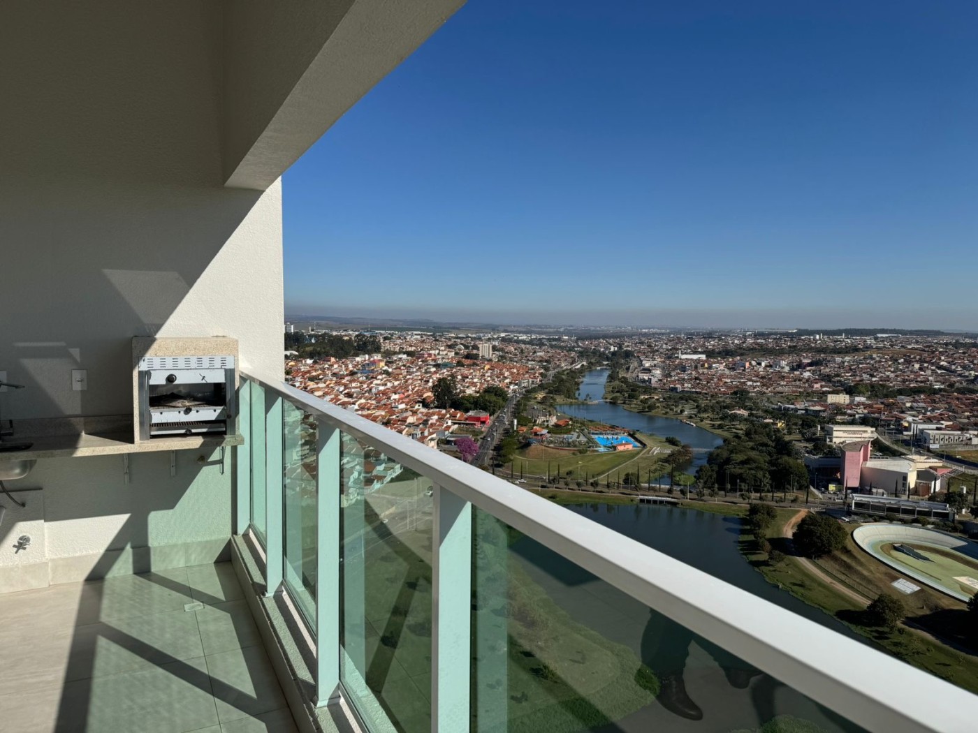 Cobertura para alugar com 5 quartos, 237m² - Foto 1