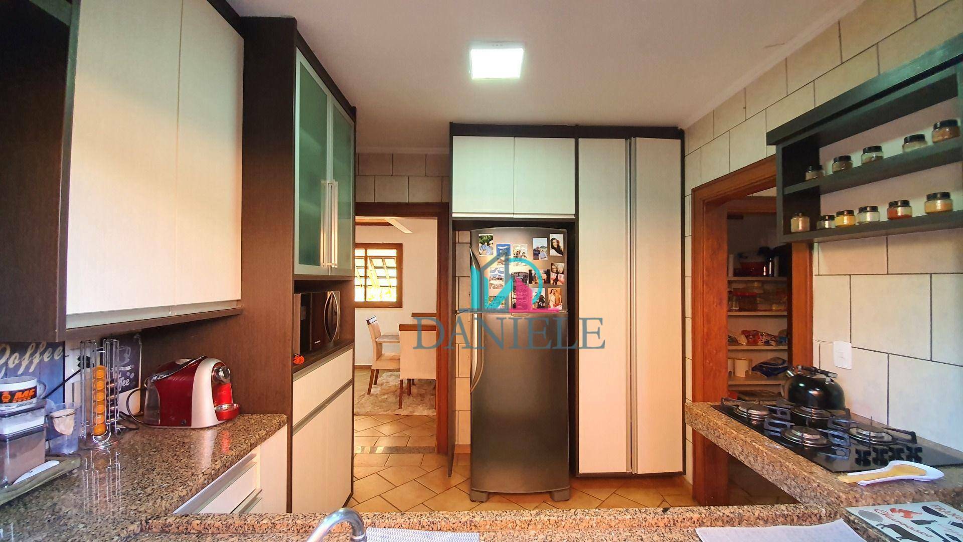 Casa de Condomínio à venda com 3 quartos, 164m² - Foto 10