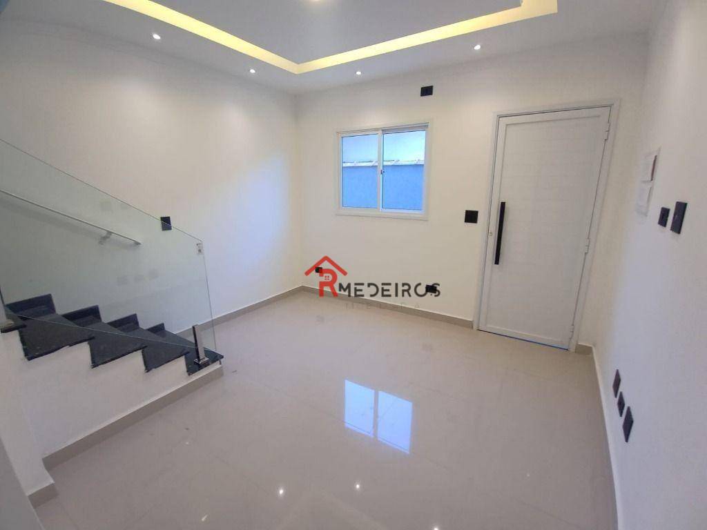 Casa à venda com 2 quartos, 61m² - Foto 5