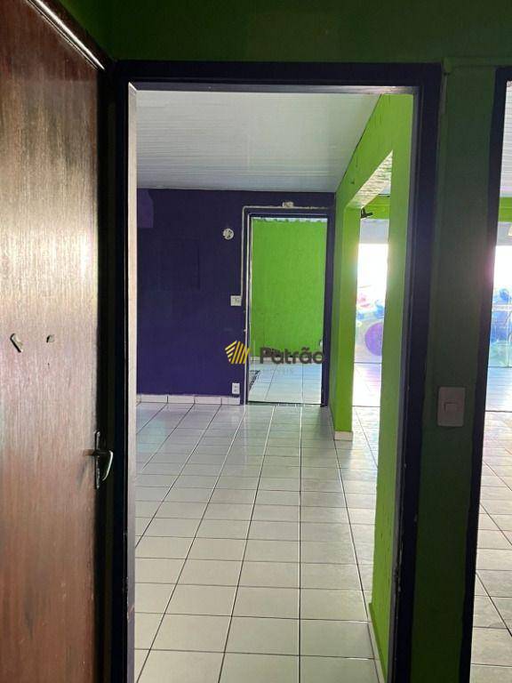 Casa para alugar com 3 quartos, 420m² - Foto 6
