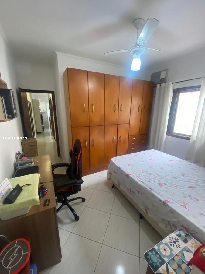 Casa à venda com 2 quartos, 75m² - Foto 13