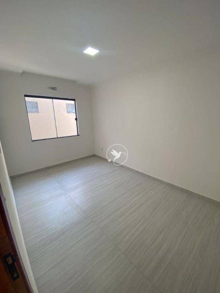 Casa à venda com 3 quartos, 210m² - Foto 15