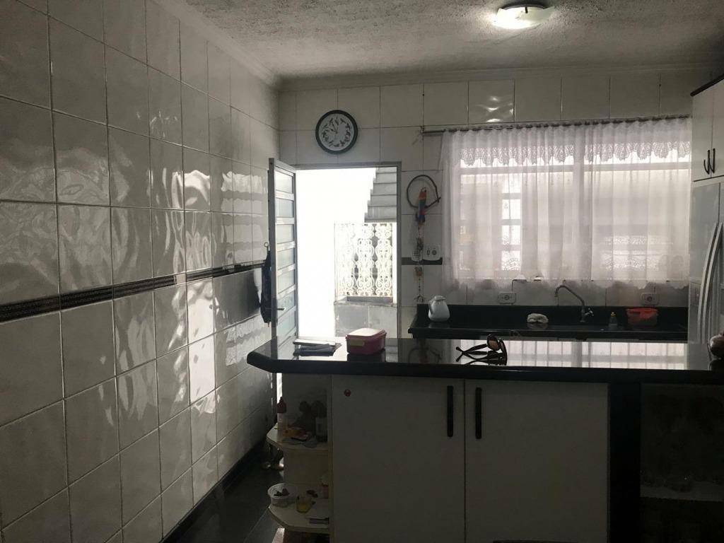 Sobrado à venda com 2 quartos, 241m² - Foto 11