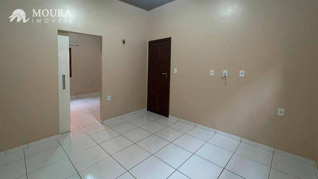 Casa à venda com 3 quartos, 290m² - Foto 14