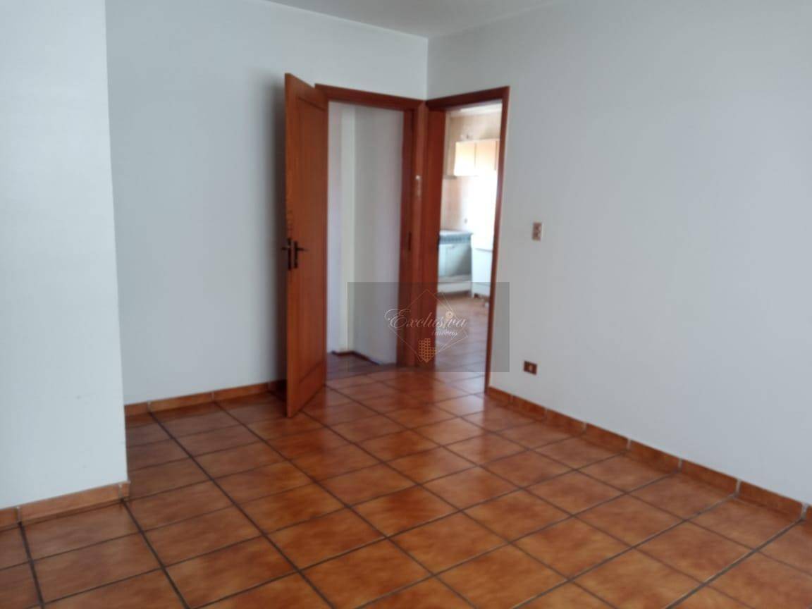 Apartamento à venda com 4 quartos, 237m² - Foto 1