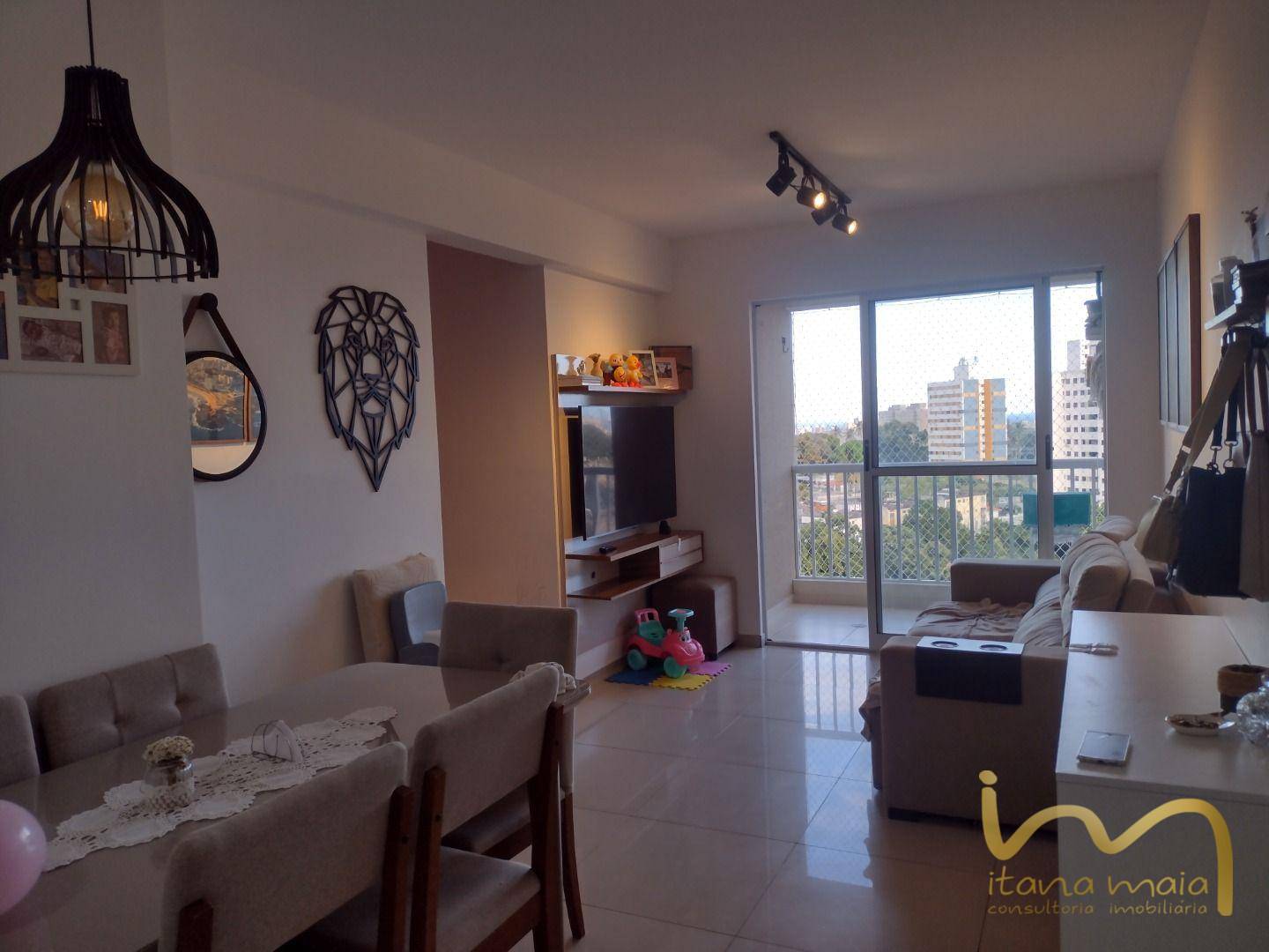 Apartamento à venda com 3 quartos, 75m² - Foto 2