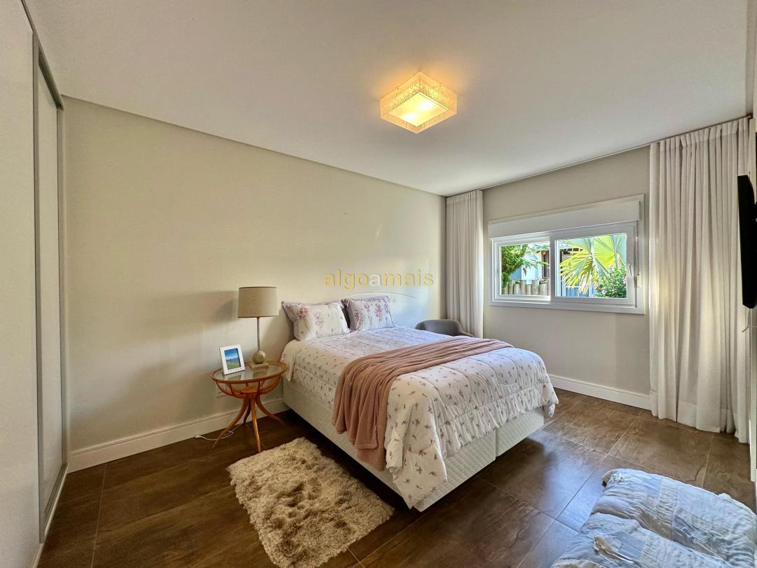 Casa de Condomínio à venda com 3 quartos, 200m² - Foto 18