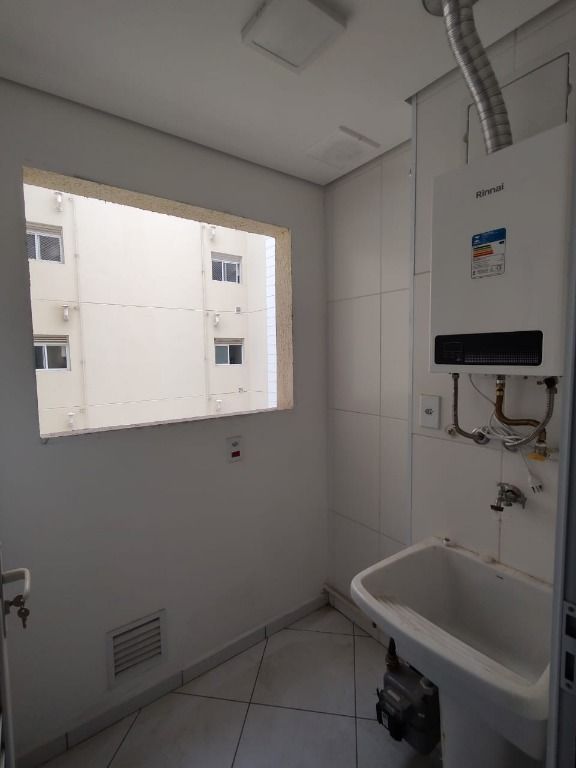 Apartamento para alugar com 2 quartos, 64m² - Foto 17