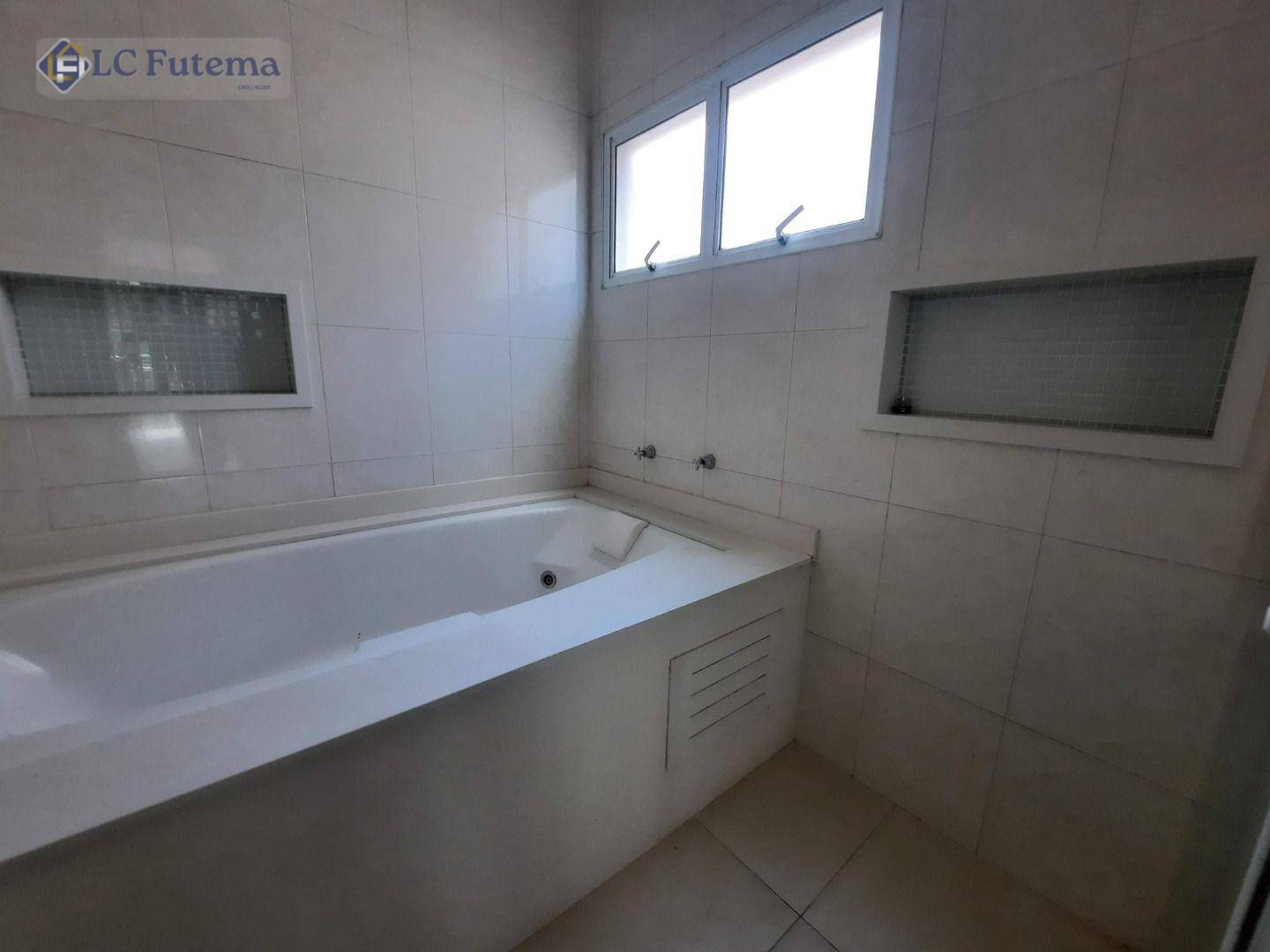 Casa de Condomínio para alugar com 3 quartos, 214m² - Foto 22