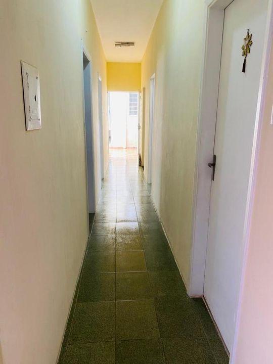 Casa à venda com 4 quartos, 210m² - Foto 9