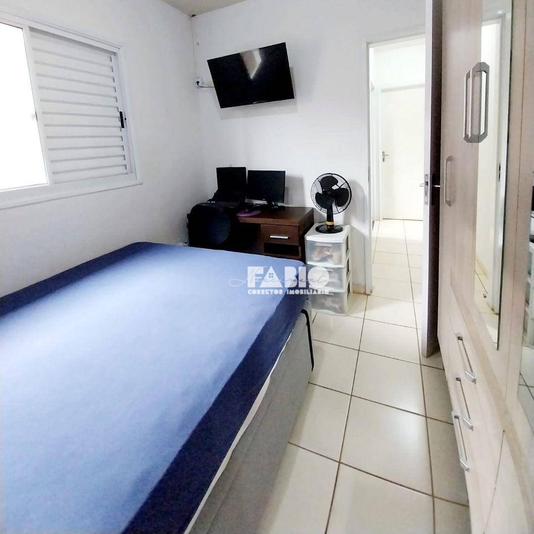 Casa à venda com 2 quartos, 45m² - Foto 4