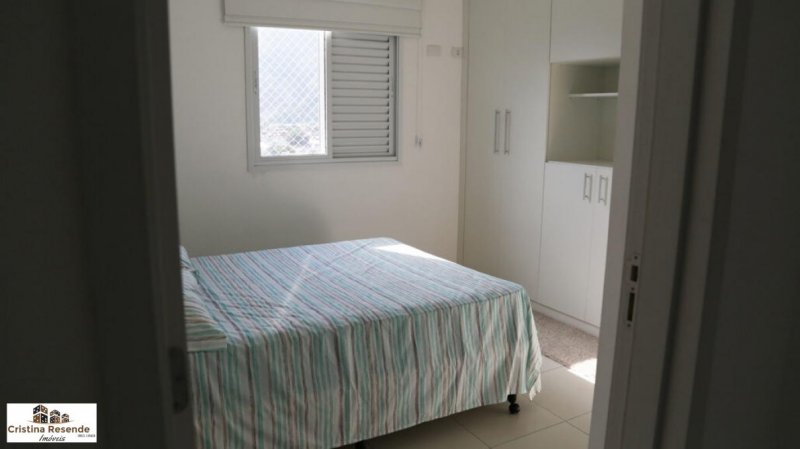 Apartamento à venda com 2 quartos, 77m² - Foto 10